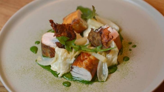 去做菜:烟熏Barramundi,Celeriac,柠檬马鞭草,抹茶和石灰。