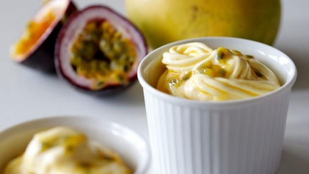 芒果fro yo:冷冻酸奶最好的时候是清爽而简单的。
