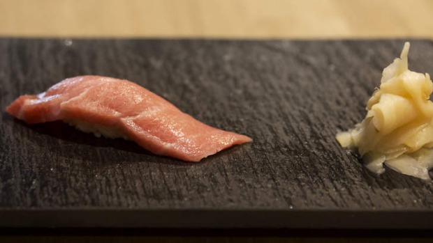 otoro nigiri(金枪鱼肚子尼格里)。