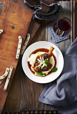 Lamb shanks:正是你滑雪后需要的。