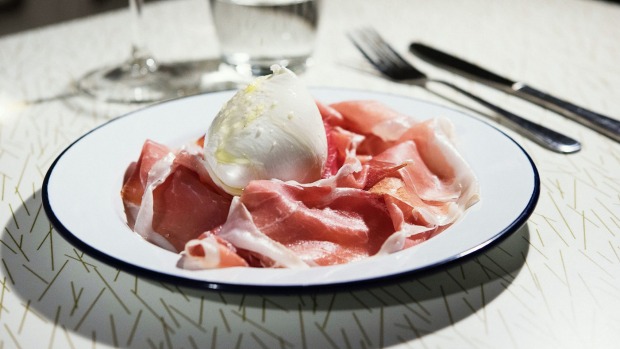 Prosciutto San Danielle和Mozzarella。