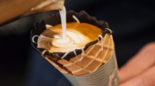 Choc-Coffee Combo:Caffeine成瘾者和Chocoholics小心。