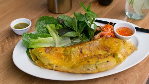 在Paddo完美的Banh xeo煎饼。