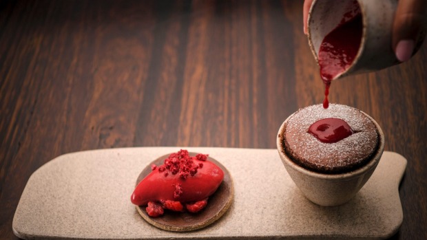 Valrhona souffle用覆盆子冰糕。