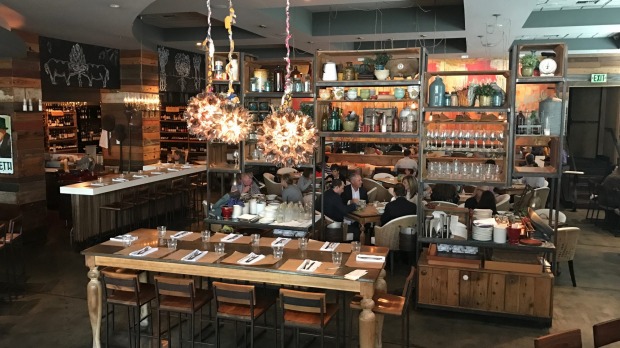 加利福尼亚风格的意大利厨房和葡萄酒商店Cucina Urbana。