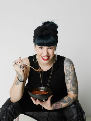 Shannon Martinez说,她的素食食品脚下交通有一个重要的上升。