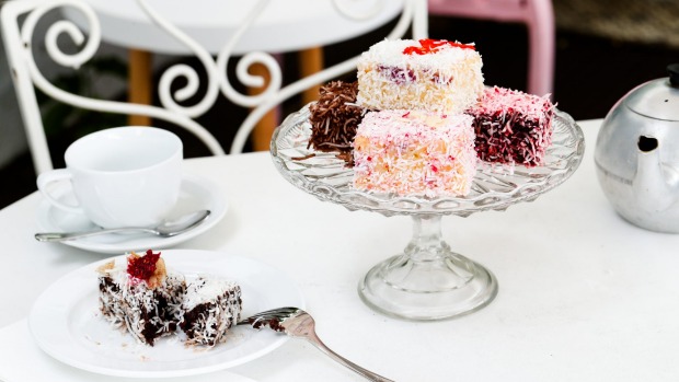 Luscious Kiki Cakes已将史密斯的Lamington Chips纳入其Lamington Line-Up。