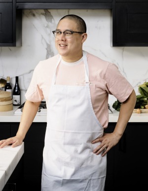 丹·洪(Dan Hong)是梅里瓦莱(Merivale)在家背后的厨师之一。