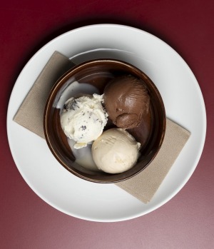 来自Newtown的Mapo Gelato的Gelato Misto。