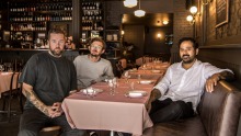 Dan Pepperell,Andy Tyson和Michael Clift在Potts Point的Bistrot 916。