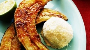 Toffee Lime Bananas与椰子冰淇淋