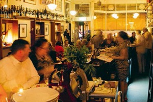 杰拉尔德（Gerald）的酒吧文章主角 - 狭窄