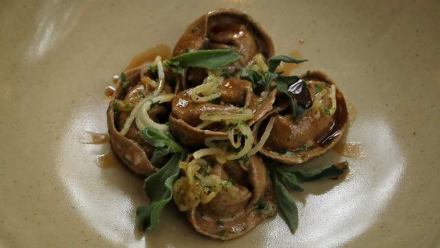 鸭子和牛肝菌饺子。