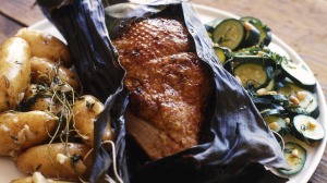 柠檬脯和栗子烤火鸡胸肉