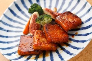 南瓜mochi蛋糕与缘故和大豆酱。