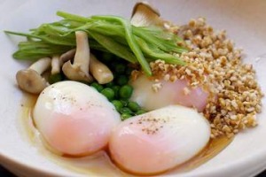 黄色的