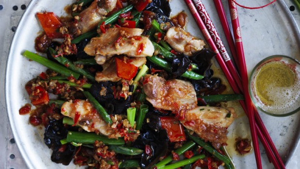 中国XO调味汁增加了香料和丰富的菜肴。它与鸡肉完美搭配。