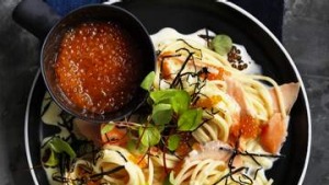日式意面:鲑鱼和紫菜奶油意面