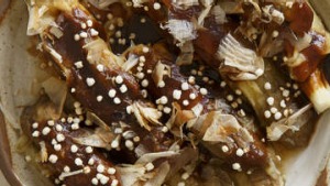 烟熏茄子和tonkatsu酱。