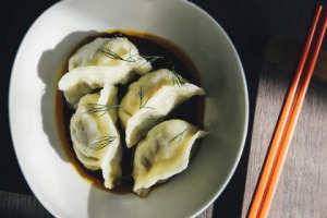 菜单中流台：Tang的端口和大虾饺子。