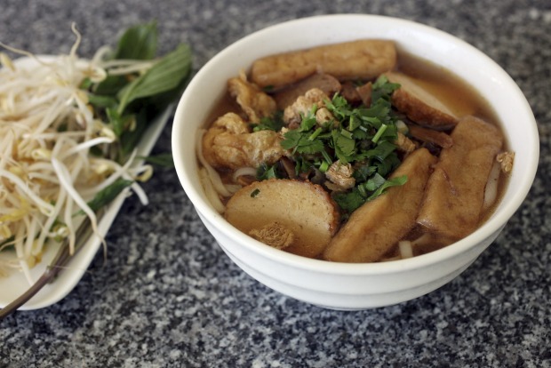 就连佛教僧侣也喜欢“爱屋”，这是位于悉尼西部的一套素食友好餐厅。wwwyabo2018照片是假的。