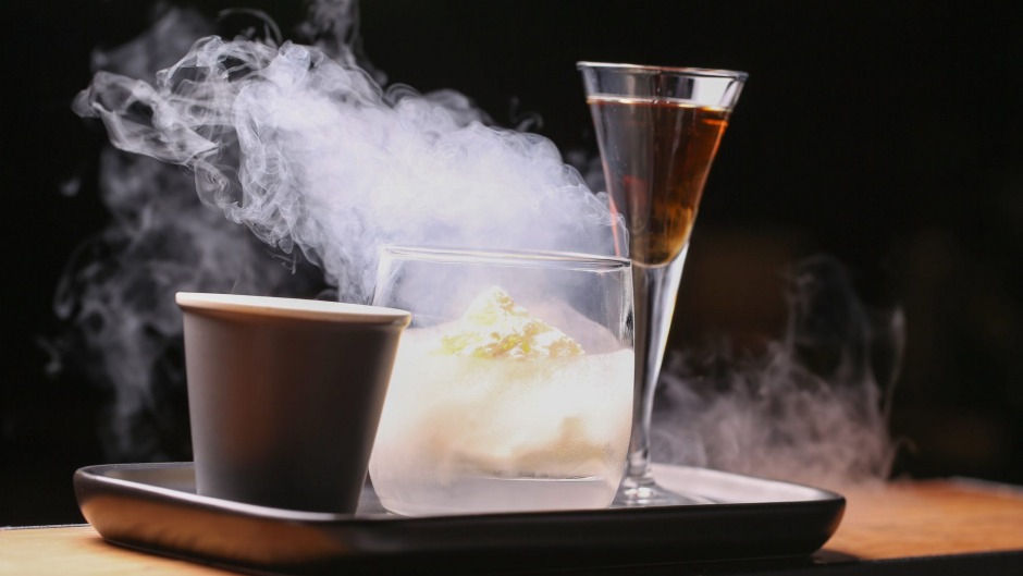 MPD牛排餐厅服务的液氮affogato