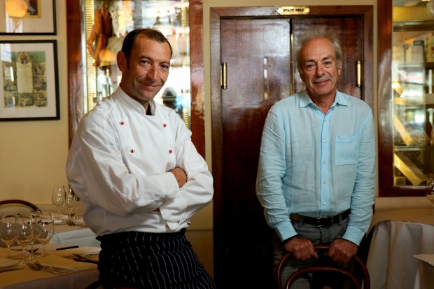 Vittoria咖啡传说Geraud Fabre（左）和来自法国Restaurant France-Soir的Jean-Paul Prunetti。