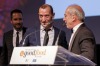 Jean-Paul Prunetti和Geraud Fabre接受2017年龄良好的食品指导奖的联合Vittoria Legend奖。yabo亚博主页