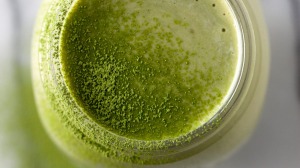抹茶椰子冰沙。
