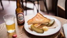 Hangover-busting croque-monsieur。