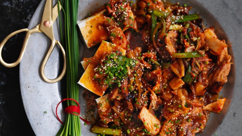 五花肉和泡菜炒豆腐。
