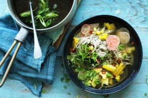 鸡肉玉米汤。