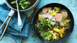 鸡肉玉米汤。