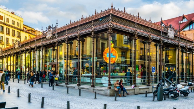 马德里市中心的圣米格尔市场（Mercado San Miguel）。