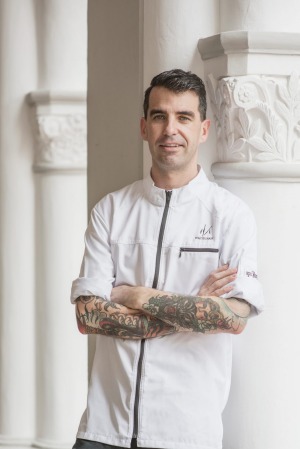 萨姆阿斯贝特，白草餐馆在新加坡。