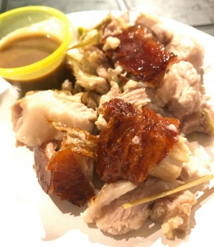 Lechon（猪肉）是一个最喜欢的民族菜。