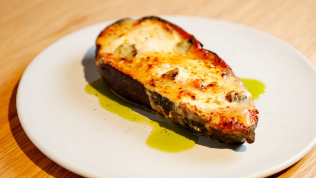 去盘点：木制茄子Parmigiana。