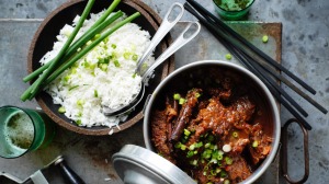 肉桂焖牛肉。