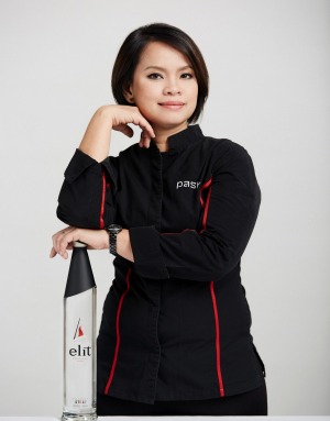 蜜蜂卫星，在亚洲50家最佳餐厅赢得最佳女厨师。wwwyabo2018