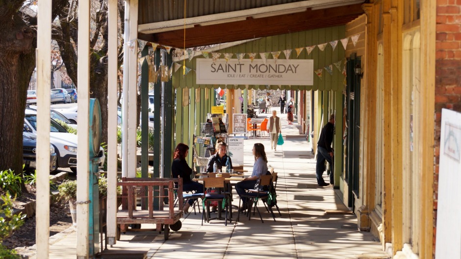 Yackandandah的Saint Cafe将重点放在当地，季节性和道德食品上。