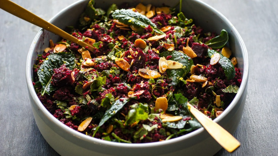 节日甜菜根和伯古尔塔布勒。