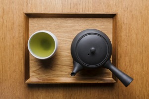 咖啡馆Monaka认真对待日本茶具。