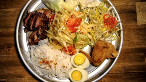 国王午餐是一个：Tum Tard Platter是所有世界中最好的。