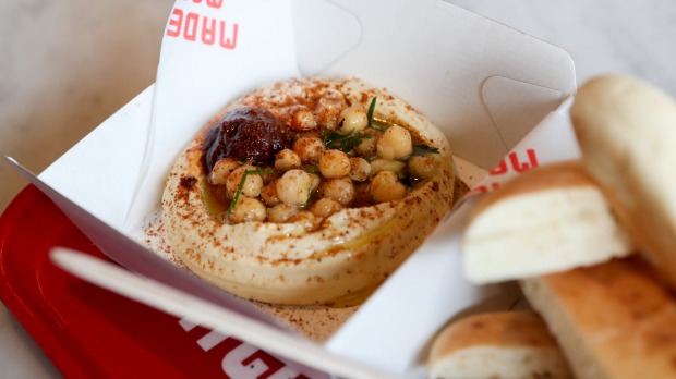 Shawarma的外卖鹰嘴豆泥。