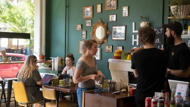 南墨尔本的左撇子厨师“hummusiya”。