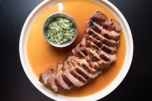 Charcoal-grilled叉烧。