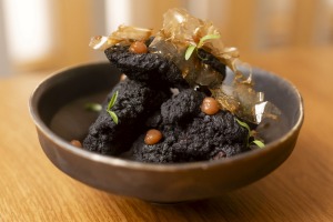 前往黑暗面的旅程：Kuro Fried Chicken，Ume，Bonito。