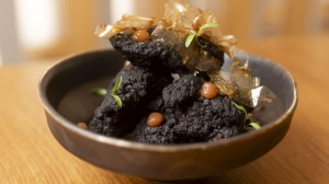 前往黑暗面的旅程：Kuro Fried Chicken，Ume，Bonito。