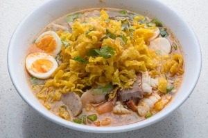 选择您的面条：Dodee Payang的标志性Tom Yum Soup以不同程度的热量出现。