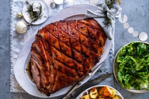 **禁止为美食杂志，2019年1yabo亚博主页2月6日发行*** Andrew McConnell圣诞配方。加香料枫树和阿马罗......